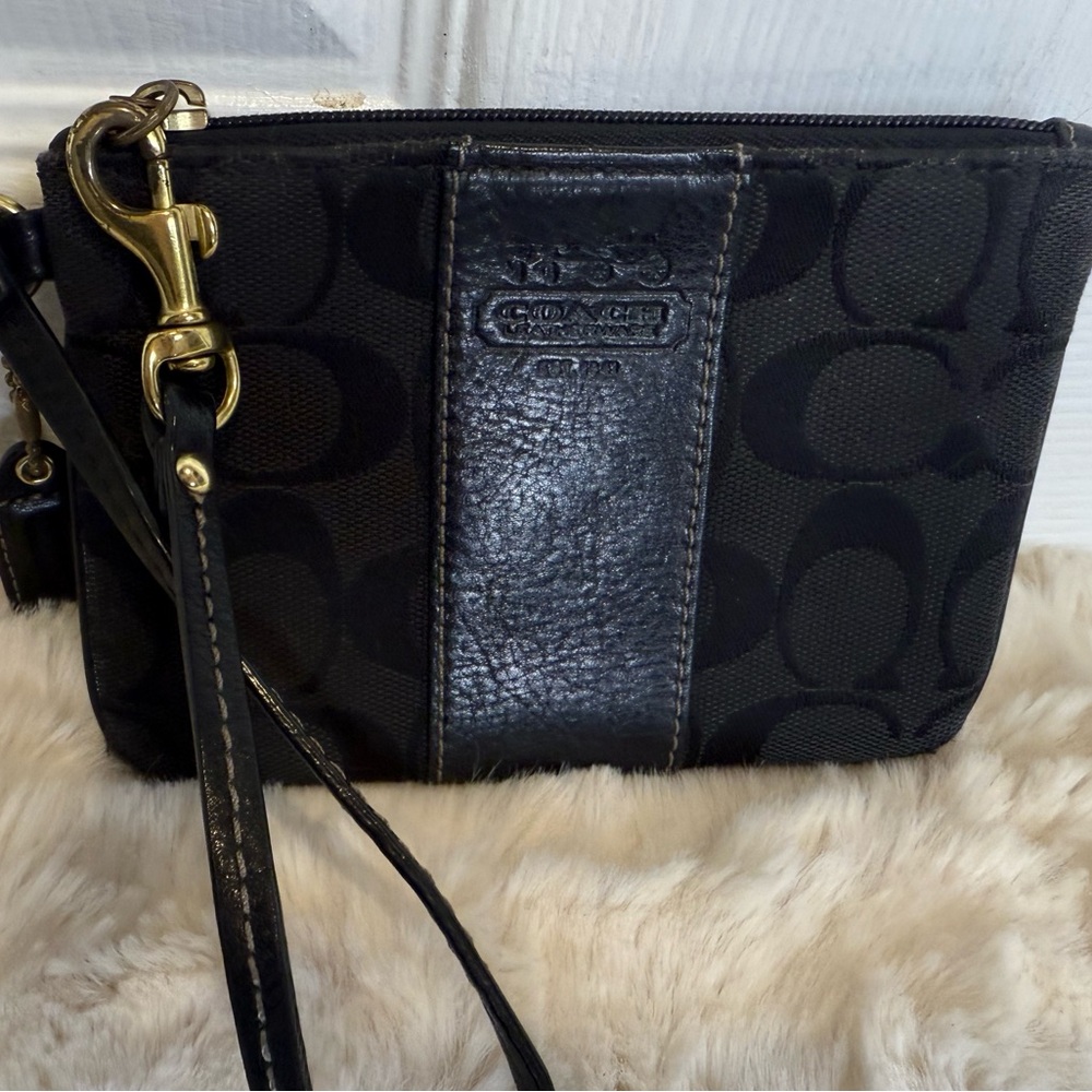COACH BLACK CC SIGNATURE CANVAS POUCH WRISTLET